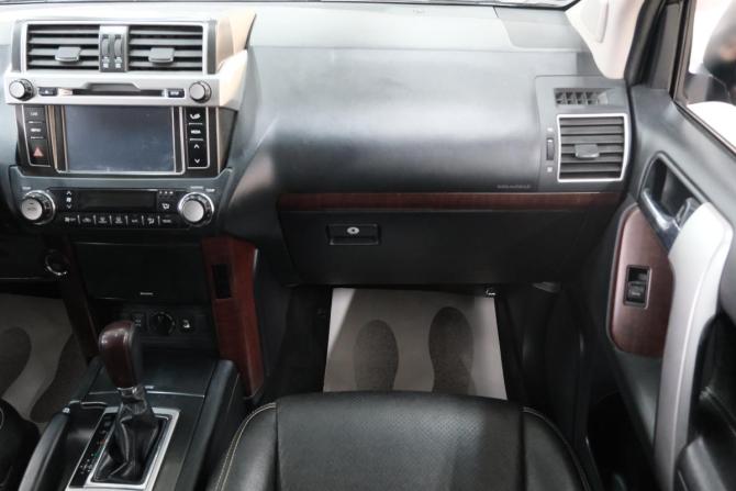 Toyota Land Cruiser Prado 150 Series Рестайлинг 1 с пробегом 2014 года, цена 3 629 000 рублей, 167000 км, внедорожник, Автокод Объявления