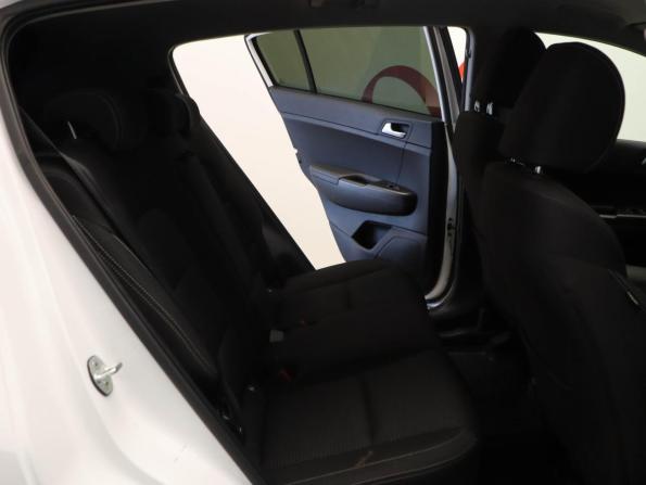 Kia Sportage IV Рестайлинг с пробегом 2019 года, цена 2 300 000 рублей, 64238 км, внедорожник, Автокод Объявления