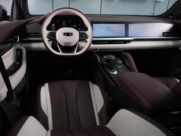 Geely Monjaro I с пробегом 2023 года, цена 3 551 000 рублей, 40105 км, внедорожник, Автокод Объявления
