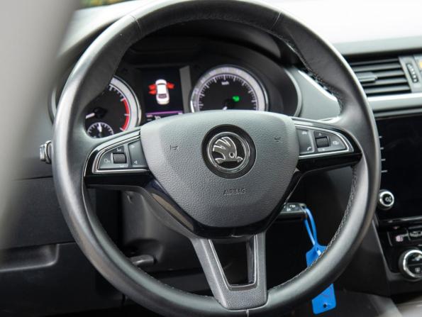 Skoda Octavia III (A7) Рестайлинг с пробегом 2018 года, цена 1 743 000 рублей, 72612 км, лифтбек, Автокод Объявления