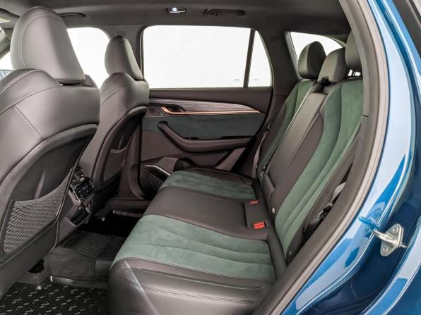 Geely Monjaro I с пробегом 2024 года, цена 3 500 000 рублей, 31412 км, внедорожник, Автокод Объявления