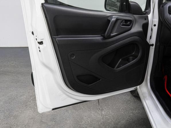 Citroen Berlingo II Рестайлинг 2 с пробегом 2017 года, цена 1 250 000 рублей, 130061 км, фургон, Автокод Объявления