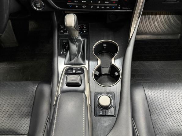 Lexus RX IV с пробегом 2018 года, цена 3 449 000 рублей, 249064 км, внедорожник, Автокод Объявления