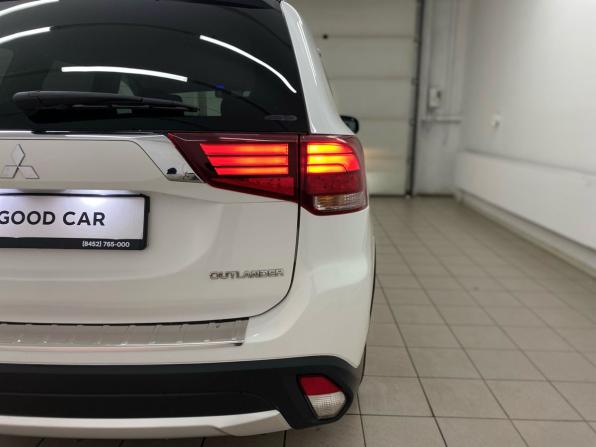 Mitsubishi Outlander III Рестайлинг 2 с пробегом 2015 года, цена 1 650 000 рублей, 176461 км, внедорожник, Автокод Объявления