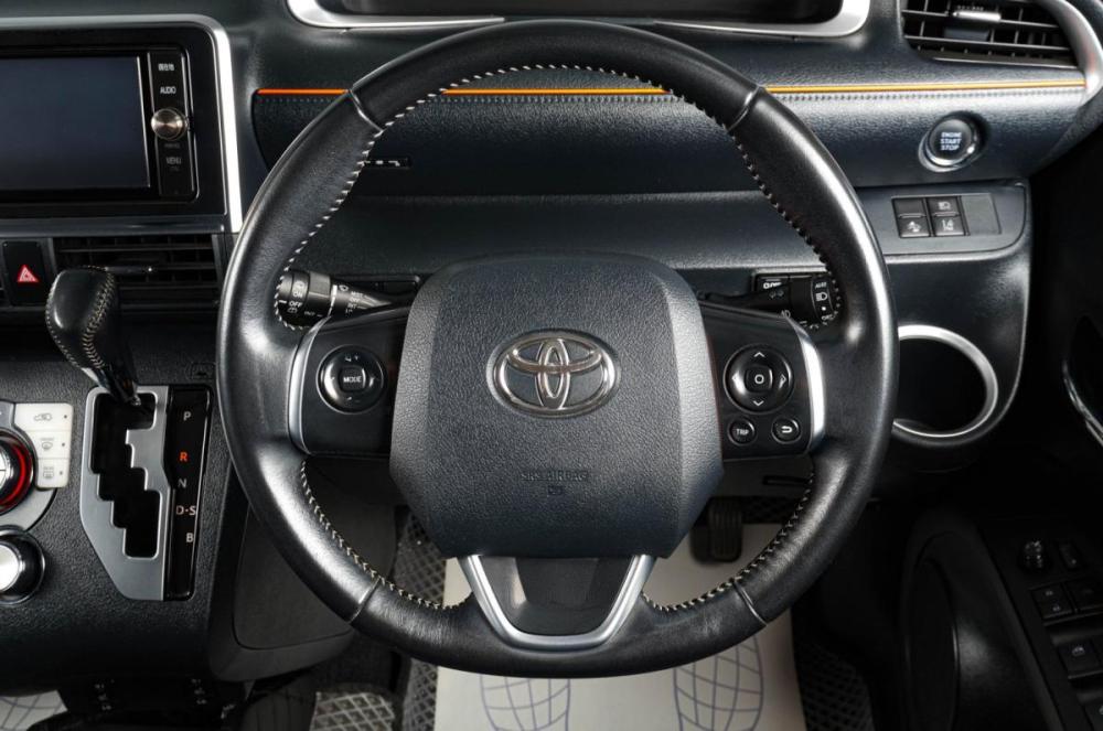 Toyota Sienta II Тюмень  - изображение 15