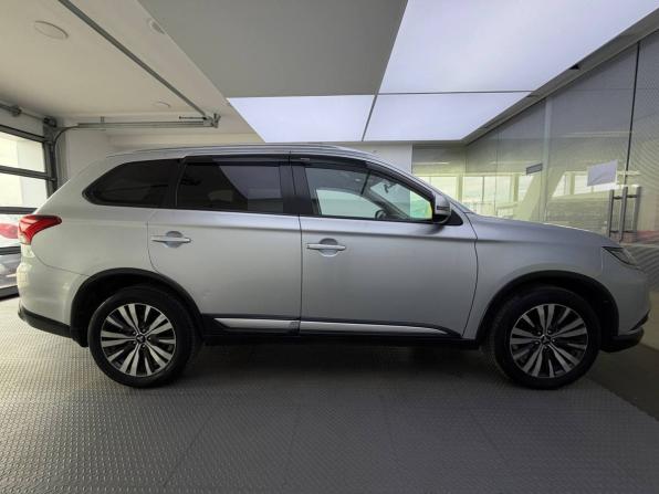 Mitsubishi Outlander III Рестайлинг 3 с пробегом 2018 года, цена 2 499 000 рублей, 66953 км, внедорожник, Автокод Объявления