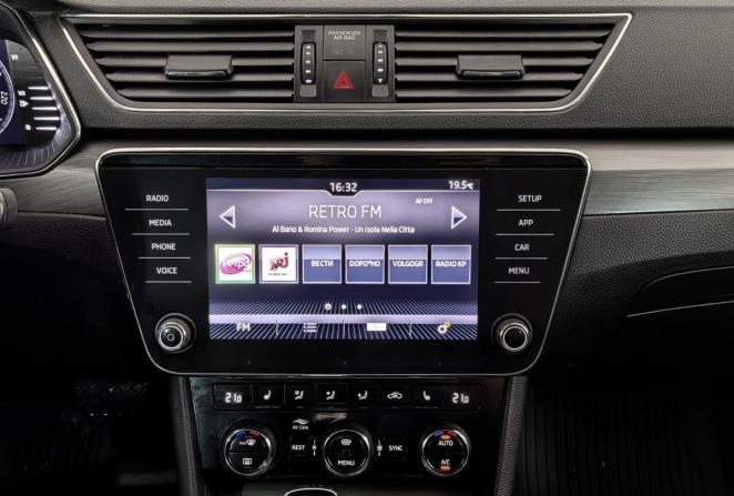 Skoda Superb III Рестайлинг с пробегом 2019 года, цена 2 680 000 рублей, 78050 км, лифтбек, Автокод Объявления