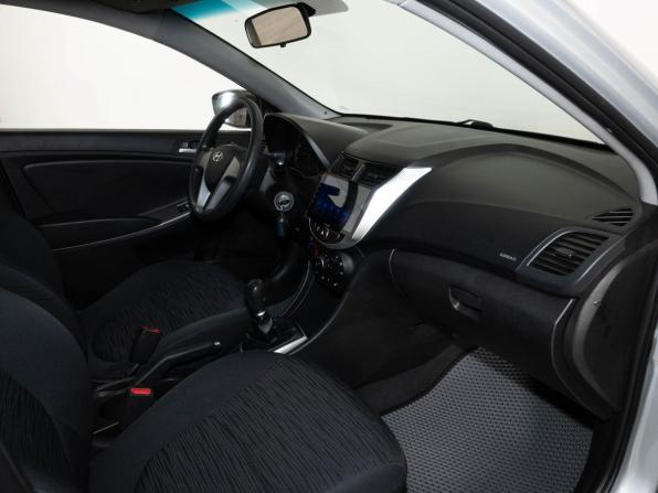 Hyundai Solaris I Рестайлинг с пробегом 2015 года, цена 922 000 рублей, 145000 км, седан, Автокод Объявления