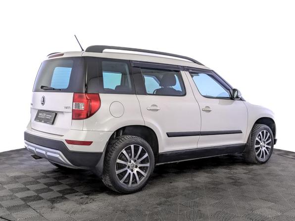 Skoda Yeti I Рестайлинг с пробегом 2015 года, цена 1 375 000 рублей, 112874 км, внедорожник, Автокод Объявления