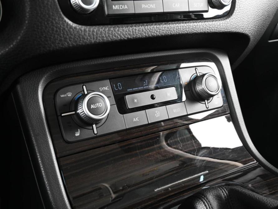 Volkswagen Touareg II Рестайлинг Ростов-на-Дону  - изображение 15