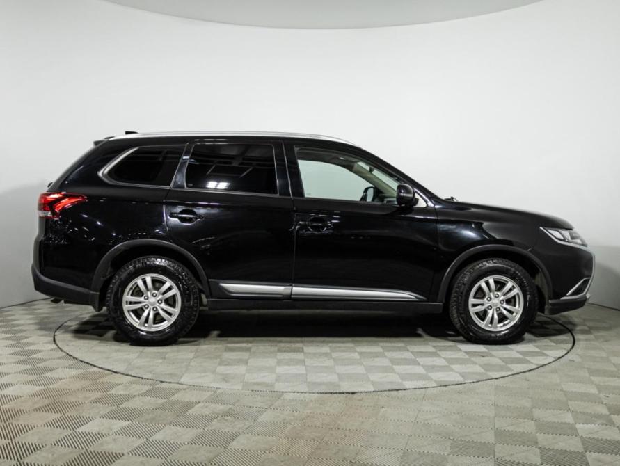 Mitsubishi Outlander III Рестайлинг 2 Санкт-Петербург  - изображение 4