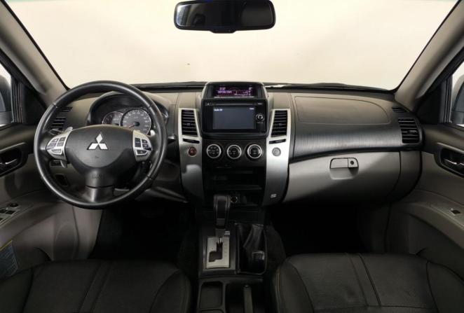Mitsubishi Pajero Sport II Рестайлинг с пробегом 2015 года, цена 1 700 000 рублей, 212329 км, внедорожник, Автокод Объявления