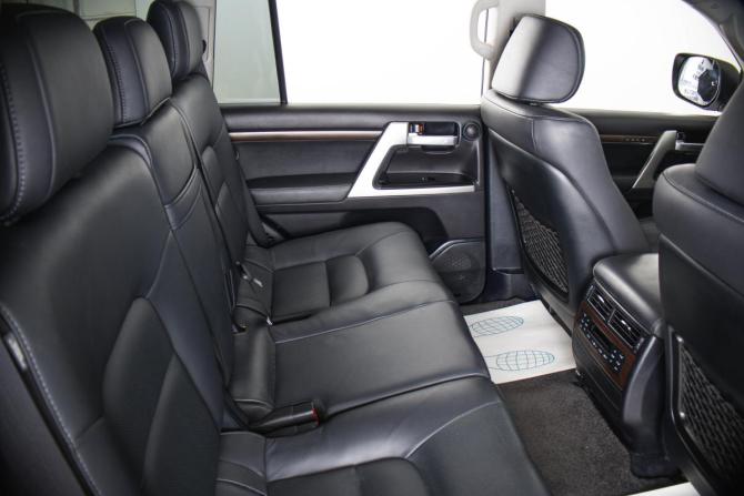 Toyota Land Cruiser 200 Series Рестайлинг 2 с пробегом 2017 года, цена 7 300 000 рублей, 117526 км, внедорожник, Автокод Объявления