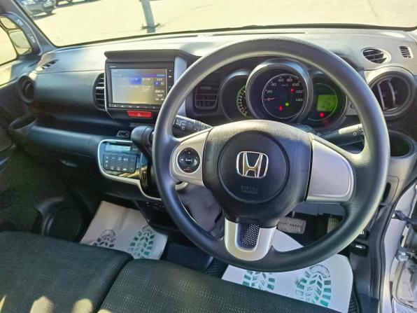 Honda N-BOX I Рестайлинг с пробегом 2017 года, цена 735 000 рублей, 133570 км, минивэн, Автокод Объявления