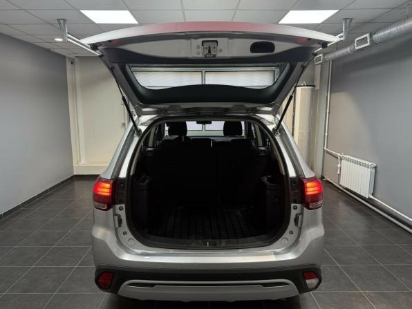 Mitsubishi Outlander III Рестайлинг 3 с пробегом 2019 года, цена 1 898 000 рублей, 124552 км, внедорожник, Автокод Объявления