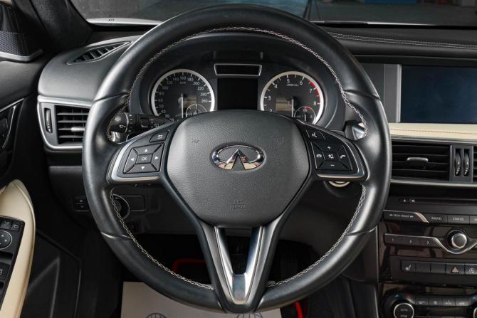 Infiniti Q30 с пробегом 2017 года, цена 3 149 000 рублей, 37000 км, хэтчбек, Автокод Объявления