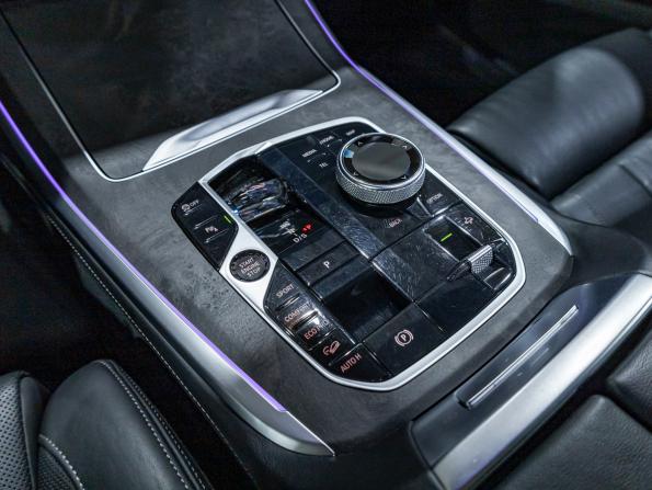 BMW X7 I (G07) Рестайлинг с пробегом 2022 года, цена 10 790 000 рублей, 119491 км, внедорожник, Автокод Объявления