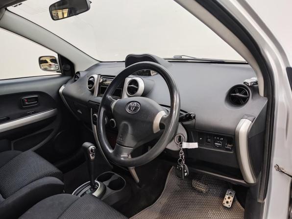 Toyota Ist I с пробегом 2003 года, цена 490 000 рублей, 200000 км, хэтчбек, Автокод Объявления