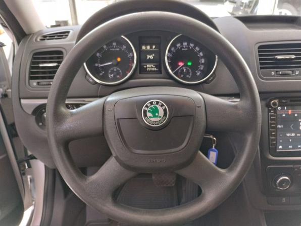 Skoda Yeti I с пробегом 2011 года, цена 720 000 рублей, 255583 км, внедорожник, Автокод Объявления