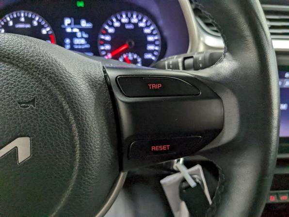 Kia Rio IV Рестайлинг с пробегом 2021 года, цена 1 690 000 рублей, 104529 км, хэтчбек, Автокод Объявления