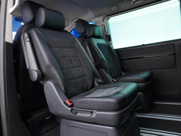 Volkswagen Multivan T6 с пробегом 2016 года, цена 3 439 000 рублей, 218174 км, минивэн, Автокод Объявления