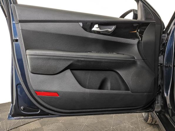 Kia Cerato IV с пробегом 2020 года, цена 2 120 000 рублей, 48873 км, седан, Автокод Объявления
