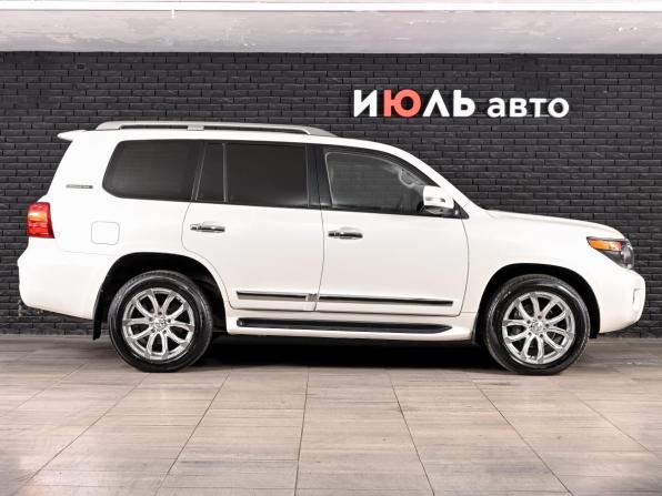 Toyota Land Cruiser 200 Series Рестайлинг 1 с пробегом 2015 года, цена 4 370 000 рублей, 180099 км, внедорожник, Автокод Объявления
