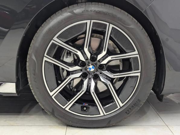 Новый BMW 7 серии VII (G70) 2025 года, цена 13 000 000 рублей, седан, Автокод Объявления
