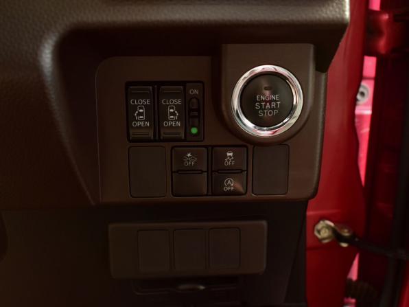 Toyota Tank I с пробегом 2017 года, цена 975 995 рублей, 80000 км, микровэн, Автокод Объявления