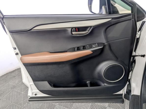 Lexus NX I с пробегом 2016 года, цена 3 030 000 рублей, 98833 км, внедорожник, Автокод Объявления