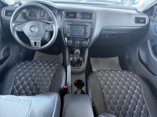 Volkswagen Jetta VI Рестайлинг с пробегом 2014 года, цена 940 000 рублей, 145000 км, седан, Автокод Объявления