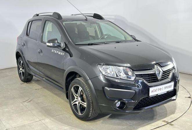 Renault Sandero II с пробегом 2015 года, цена 870 000 рублей, 121741 км, хэтчбек, Автокод Объявления