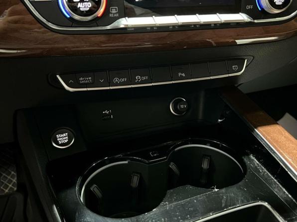 Audi A4 V (B9) Рестайлинг с пробегом 2022 года, цена 3 100 000 рублей, 48000 км, седан, Автокод Объявления