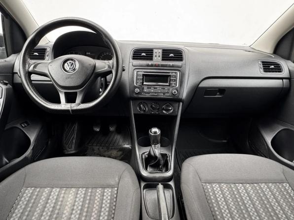 Volkswagen Polo V с пробегом 2015 года, цена 699 000 рублей, 220125 км, седан, Автокод Объявления