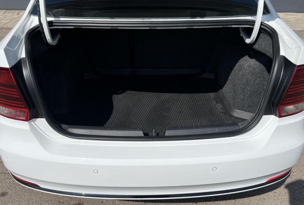 Volkswagen Polo V Рестайлинг Красноярск  - изображение 13