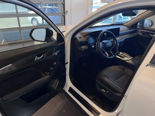 Haval Jolion I Рестайлинг с пробегом 2024 года, цена 2 292 000 рублей, 45606 км, внедорожник, Автокод Объявления