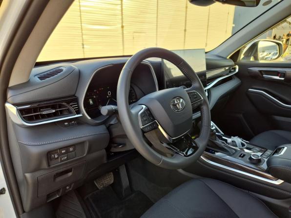 Toyota Highlander IV (XU70) с пробегом 2025 года, цена 5 400 000 рублей, 732 км, внедорожник, Автокод Объявления