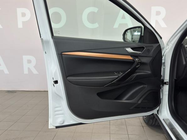 Lada (ВАЗ) Vesta I Рестайлинг (NG) с пробегом 2023 года, цена 1 270 000 рублей, 28704 км, седан, Автокод Объявления