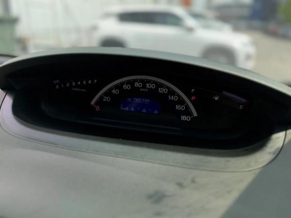 Honda Freed I Рестайлинг с пробегом 2012 года, цена 1 069 000 рублей, 86223 км, компактвэн, Автокод Объявления