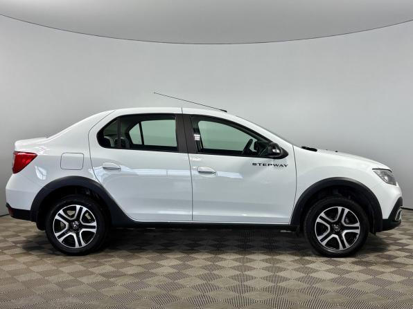 Renault Logan II Рестайлинг с пробегом 2022 года, цена 1 250 000 рублей, 70233 км, седан, Автокод Объявления