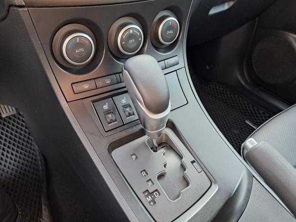 Mazda 3 II (BL) Рестайлинг с пробегом 2012 года, цена 730 000 рублей, 420000 км, седан, Автокод Объявления