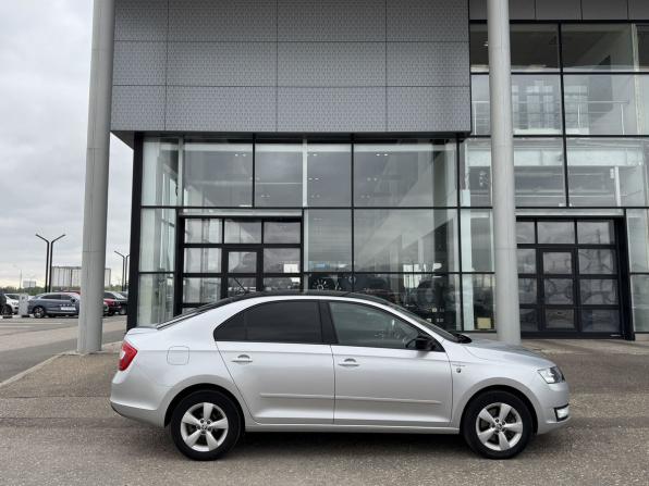 Skoda Rapid I с пробегом 2016 года, цена 1 075 000 рублей, 97080 км, лифтбек, Автокод Объявления