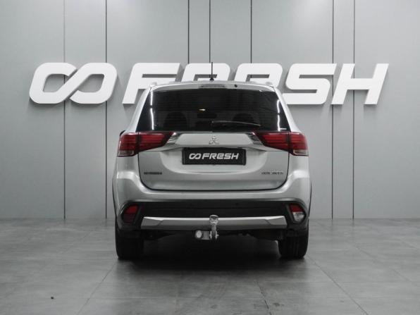 Mitsubishi Outlander III Рестайлинг 2 с пробегом 2015 года, цена 1 459 000 рублей, 239370 км, внедорожник, Автокод Объявления