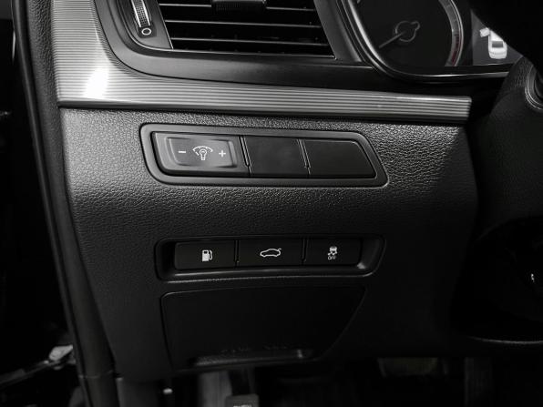 Hyundai Sonata VII (LF) Рестайлинг с пробегом 2018 года, цена 1 595 000 рублей, 149930 км, седан, Автокод Объявления