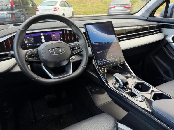 Geely Atlas II с пробегом 2023 года, цена 2 949 000 рублей, 1142 км, внедорожник, Автокод Объявления