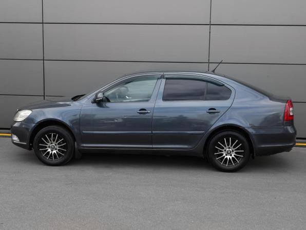 Skoda Octavia II (A5) Рестайлинг с пробегом 2011 года, цена 698 000 рублей, 246693 км, лифтбек, Автокод Объявления