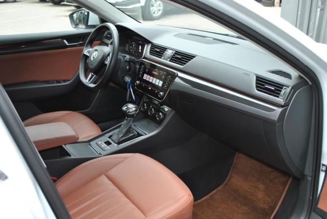 Skoda Superb III с пробегом 2019 года, цена 1 849 000 рублей, 61454 км, лифтбек, Автокод Объявления