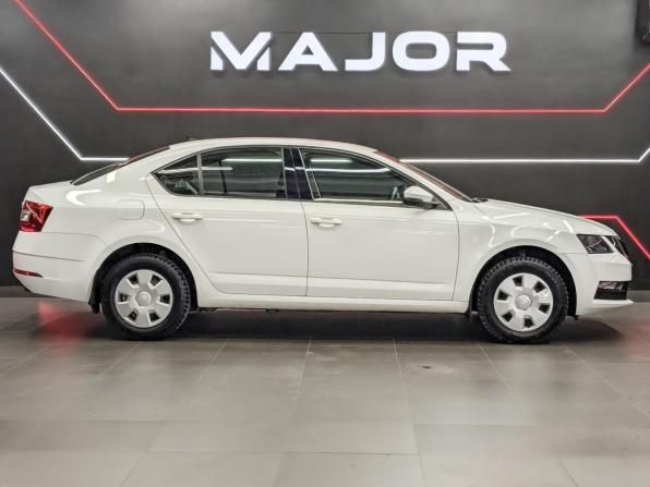 Skoda Octavia III (A7) Рестайлинг с пробегом 2020 года, цена 2 255 000 рублей, 49802 км, лифтбек, Автокод Объявления