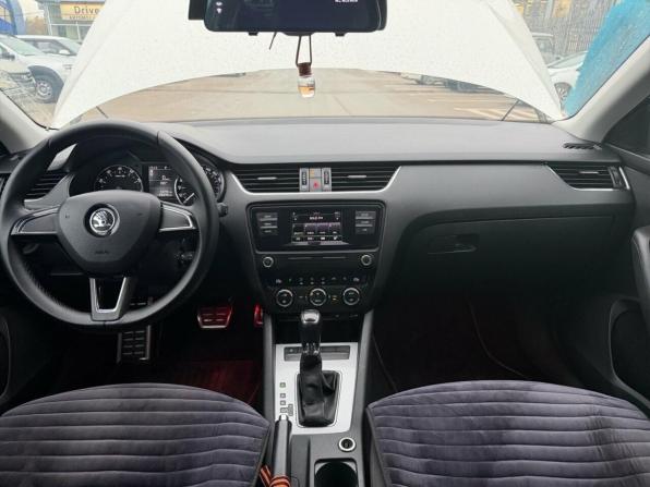 Skoda Octavia III (A7) с пробегом 2015 года, цена 945 000 рублей, 236980 км, лифтбек, Автокод Объявления
