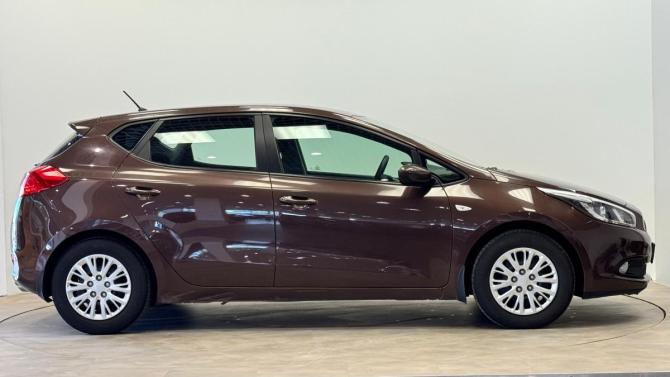 Kia Ceed II с пробегом 2013 года, цена 960 000 рублей, 97953 км, хэтчбек, Автокод Объявления